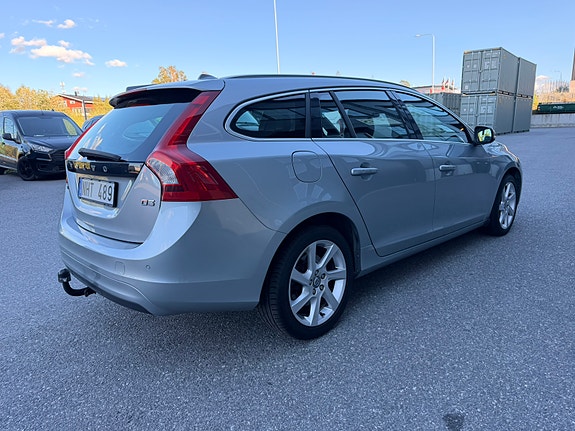 Volvo V60 6 of 15
