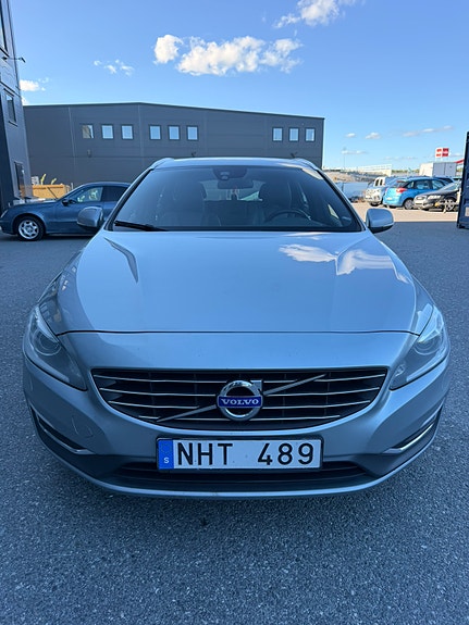 Volvo V60 3 of 15