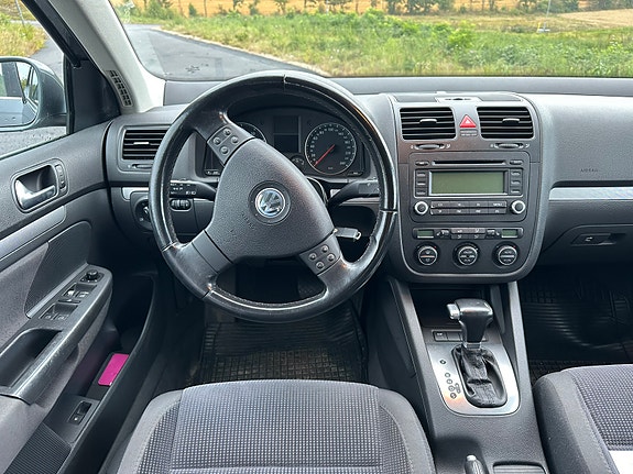 Volkswagen Jetta 7 of 7