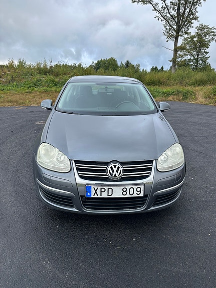 Volkswagen Jetta 4 of 7