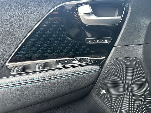 Kia Niro 9 of 15