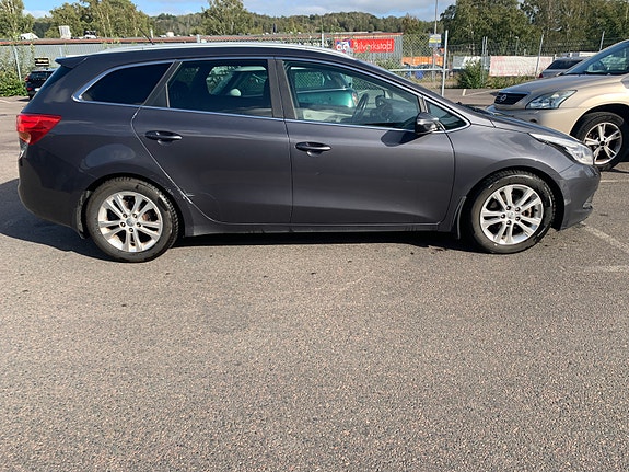 Kia Ceed 5 of 12