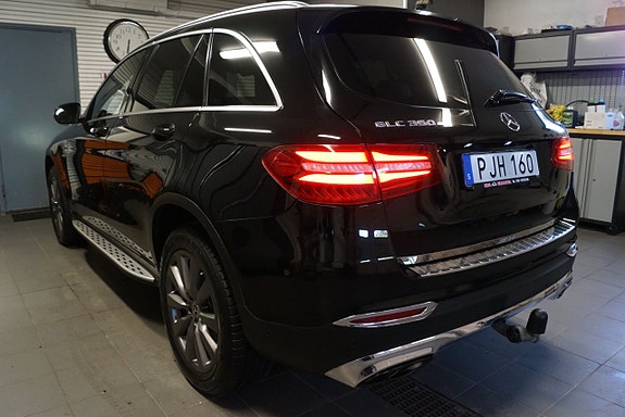 Mercedes-Benz GLC350 e 3 of 15