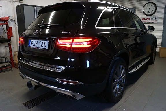 Mercedes-Benz GLC350 e 4 of 15