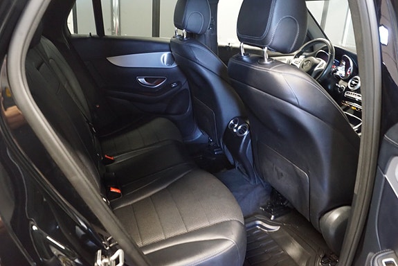 Mercedes-Benz GLC350 e 10 of 15
