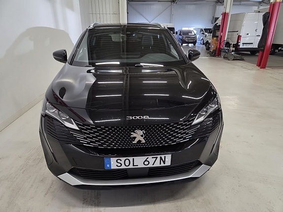 Peugeot 3008 2 of 10