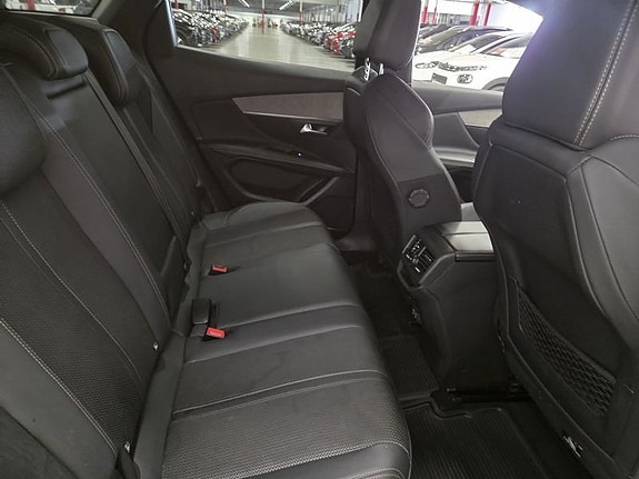 Peugeot 3008 5 of 10