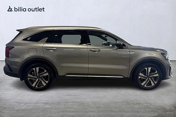 Kia Sorento 3 of 30