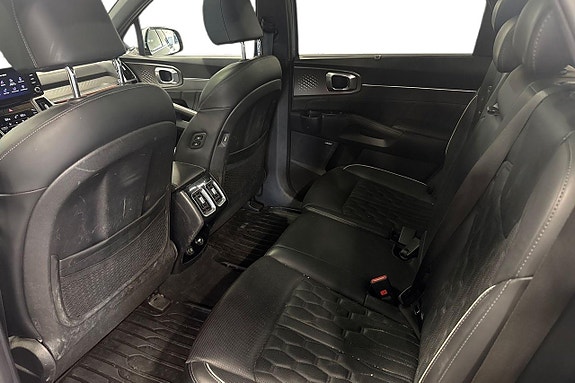 Kia Sorento 13 of 30
