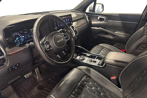 Kia Sorento 12 of 30
