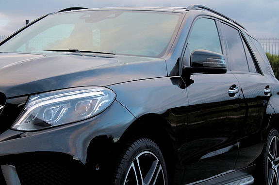 Mercedes-Benz GLE43 9 of 30