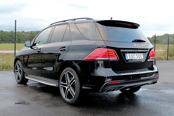 Mercedes-Benz GLE43 11 of 30