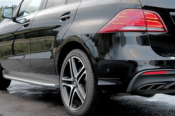 Mercedes-Benz GLE43 14 of 30