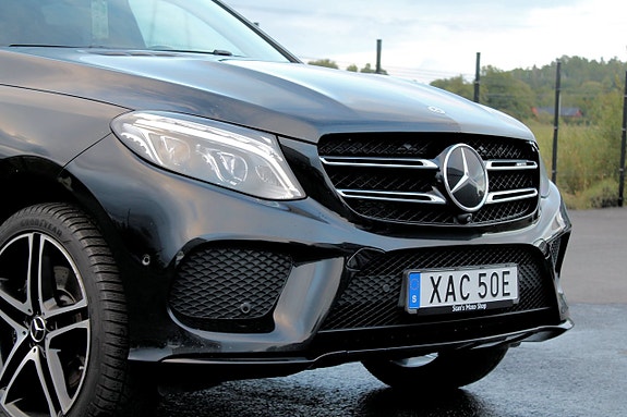 Mercedes-Benz GLE43 4 of 30