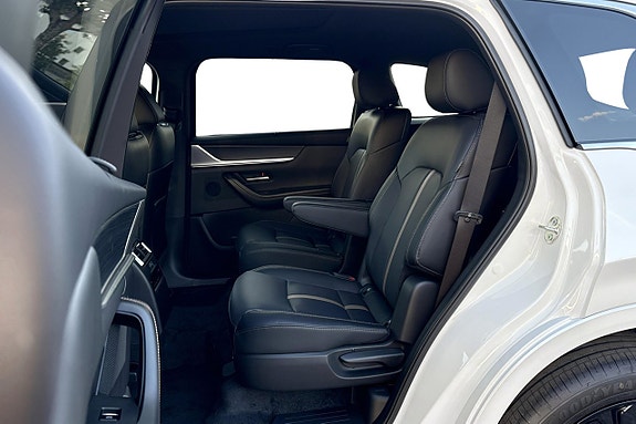 Mazda CX-80 14 of 30