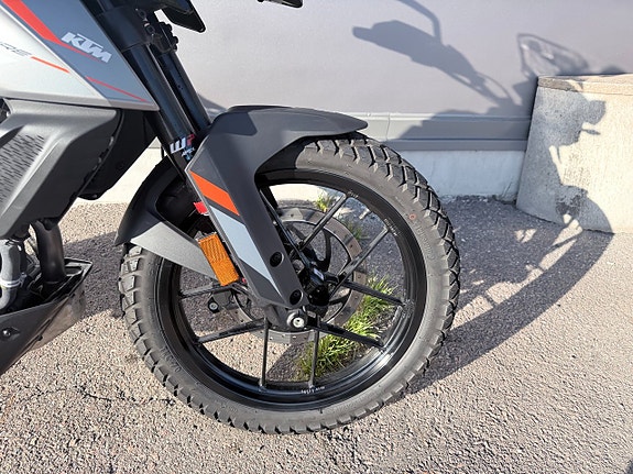 KTM 390 Adventure 5 of 12