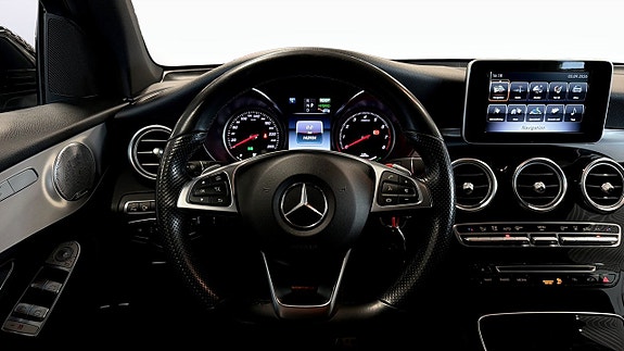 Mercedes-Benz GLC350 e 15 of 21