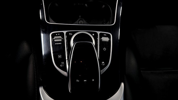 Mercedes-Benz GLC350 e 19 of 21