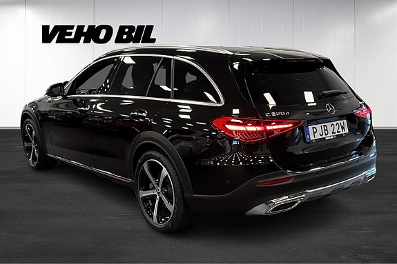 Mercedes-Benz C220 d 4 of 26