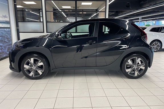 Toyota Aygo X 3 of 21
