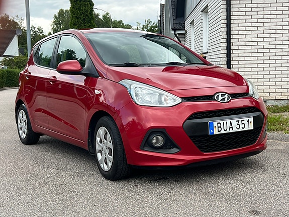Hyundai i10 7 of 9