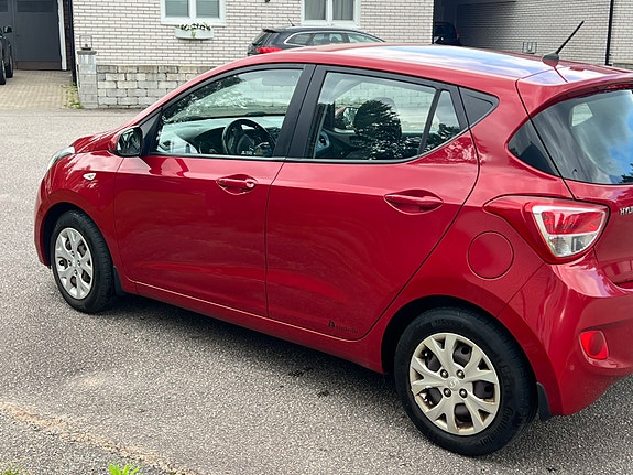 Hyundai i10 6 of 9