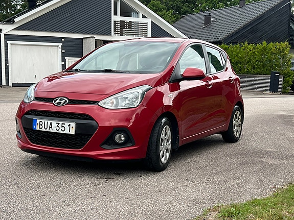 Hyundai i10 2 of 9