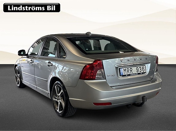 Volvo S40 3 of 16