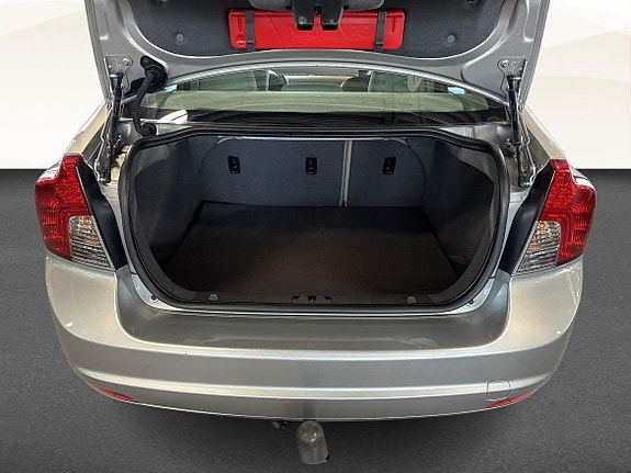 Volvo S40 10 of 16