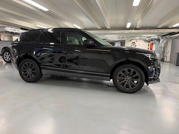 Land Rover Range Rover Velar 3 of 14