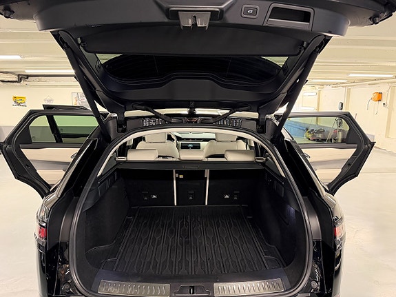 Land Rover Range Rover Velar 5 of 14