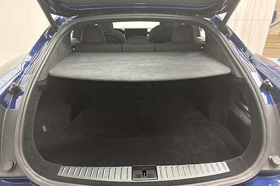 Tesla Model S 10 of 20