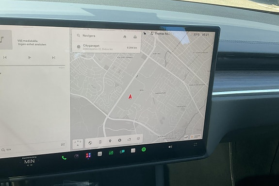 Tesla Model S 13 of 20