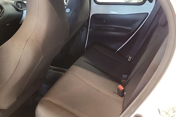 Toyota Aygo X 12 of 19