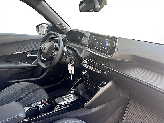 Peugeot 2008 12 of 16