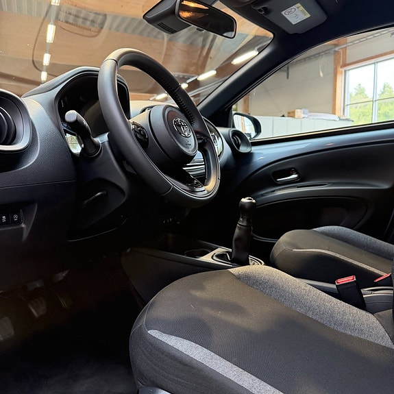 Toyota Aygo X 8 of 12