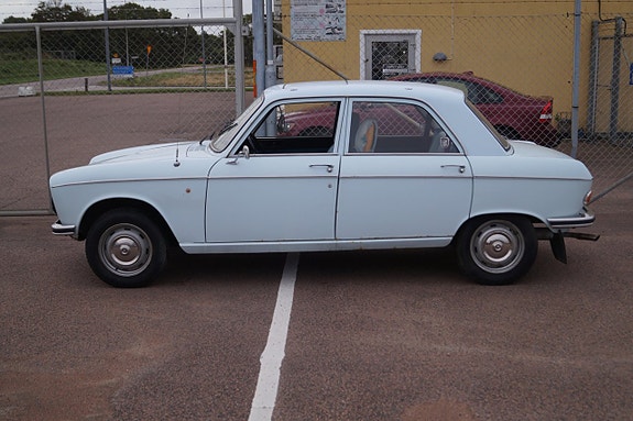 Peugeot 204 7 of 10