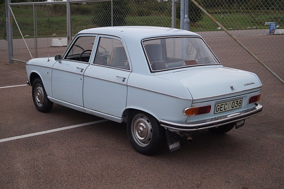 Peugeot 204 4 of 10