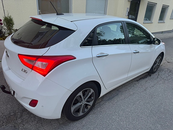 Hyundai i30 4 of 9