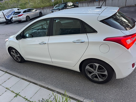 Hyundai i30 6 of 9