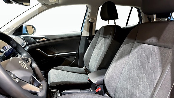 Volkswagen T-Cross 8 of 19