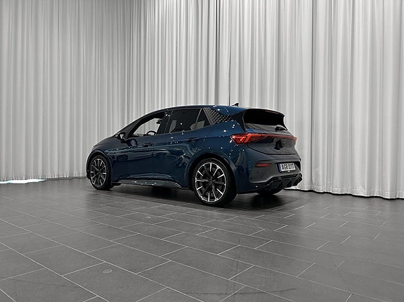Cupra Born 3 of 15