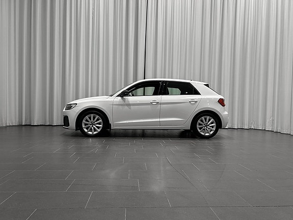 Audi A1 2 of 13