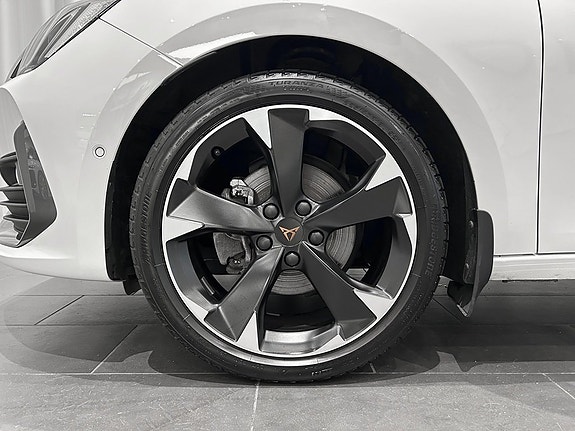 Cupra Leon 5 of 14
