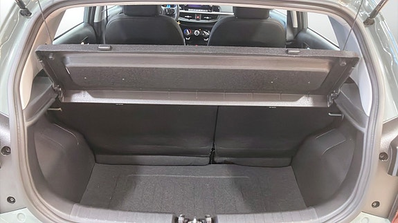 Kia Picanto 10 of 16