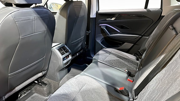 Volkswagen Tiguan 11 of 21