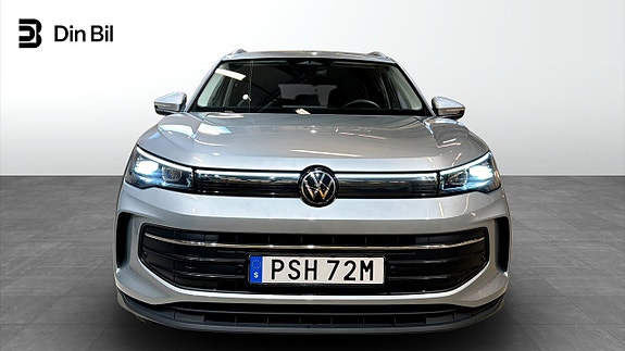 Volkswagen Tiguan 4 of 21