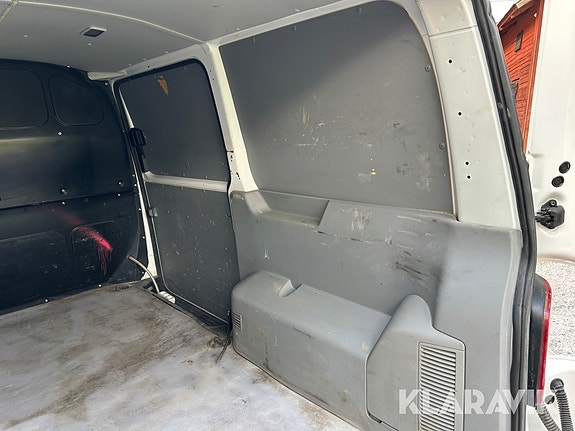 Volkswagen Transporter 17 of 30