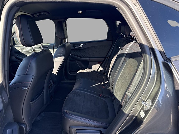 Ford Kuga 9 of 15