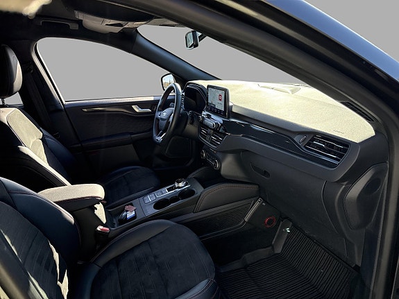 Ford Kuga 10 of 15